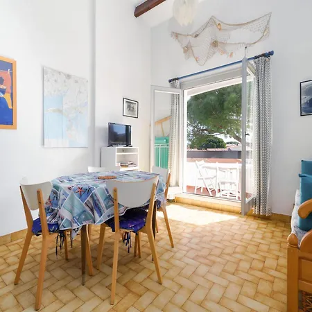 Camargue Village N 64 2p6 *